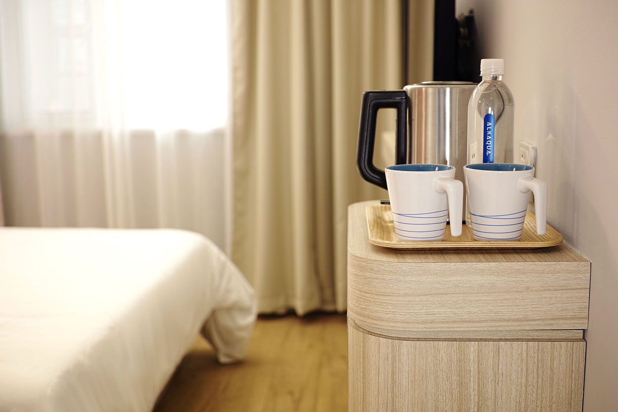 Macro-Friendly Hotel Room Hacks