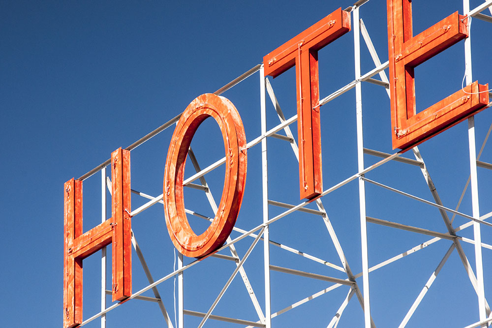 hotelhacks.jpg (1)
