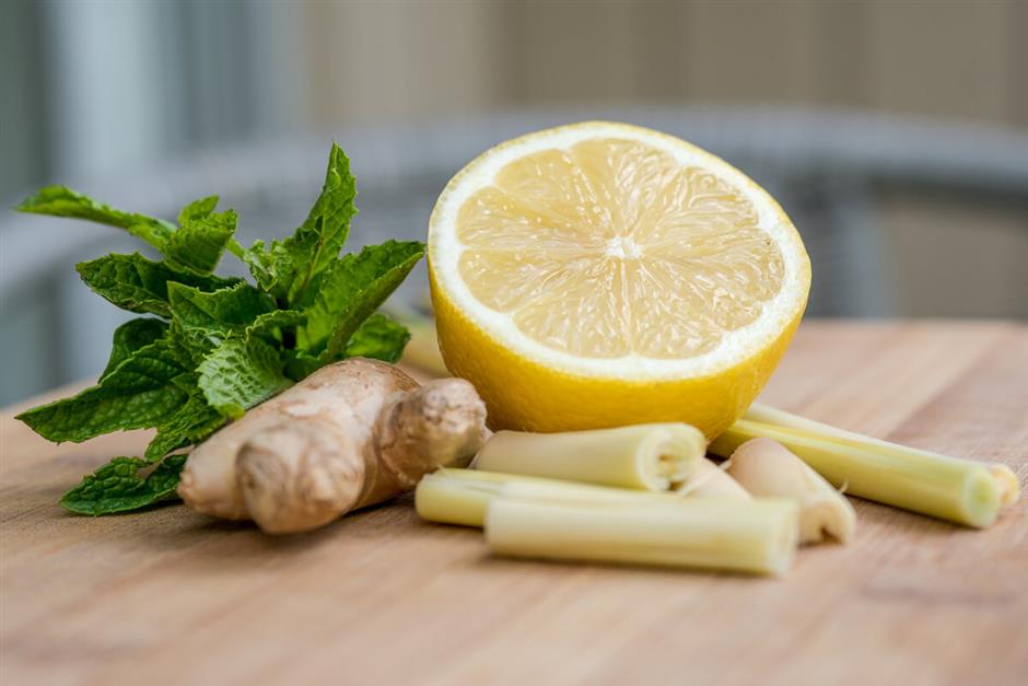Refreshing Minty Ginger Lemongrass Water