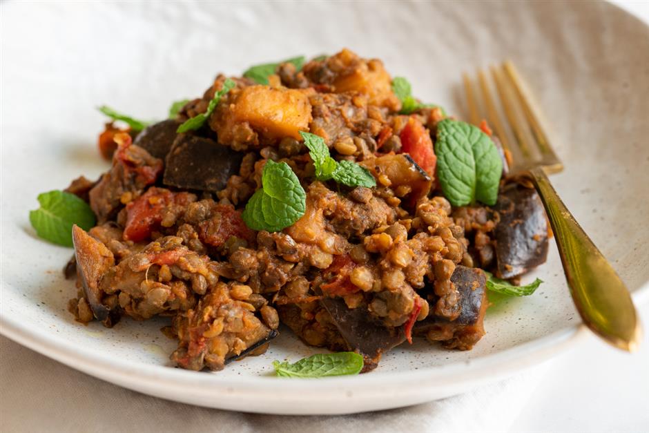 Miso Lentils With Eggplant & Tomato (Vegan)